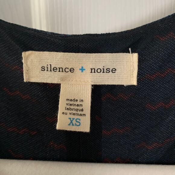 3/$20 Silence + Noise Urban Outfitters abstract print cutout skater dress SZ XS - Picture 8 of 9